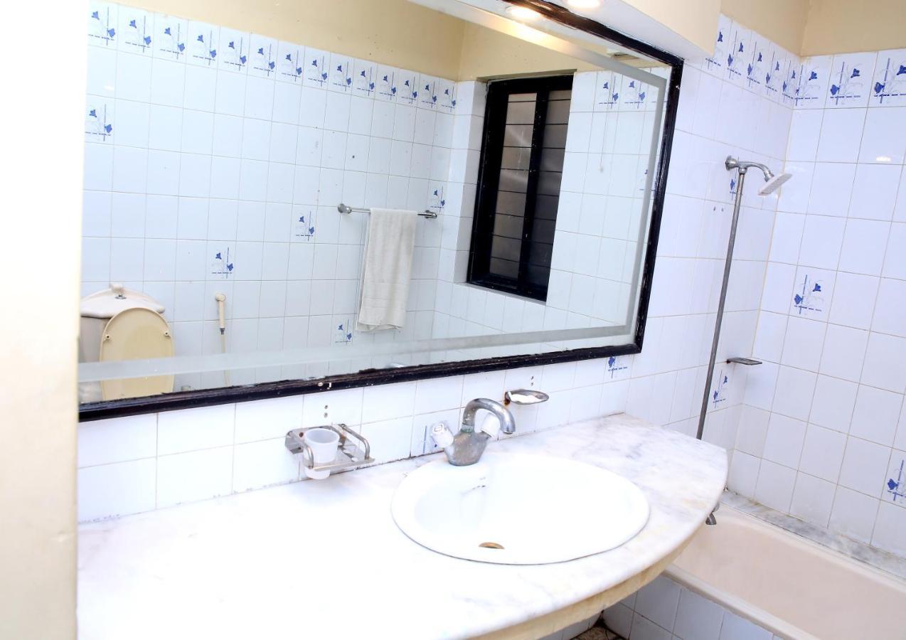 Premier Inn Mall Lahore Luaran gambar