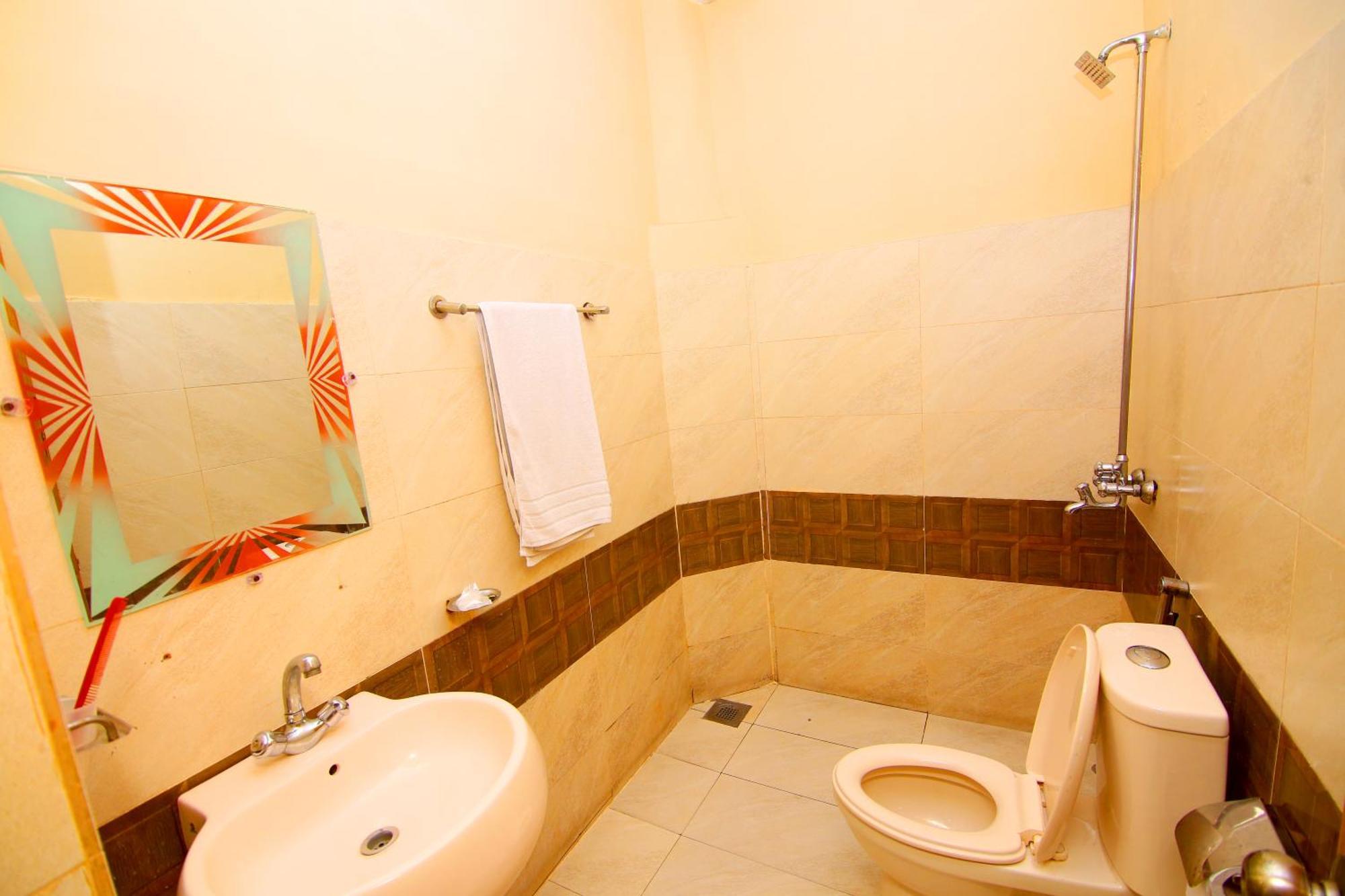 Premier Inn Mall Lahore Luaran gambar