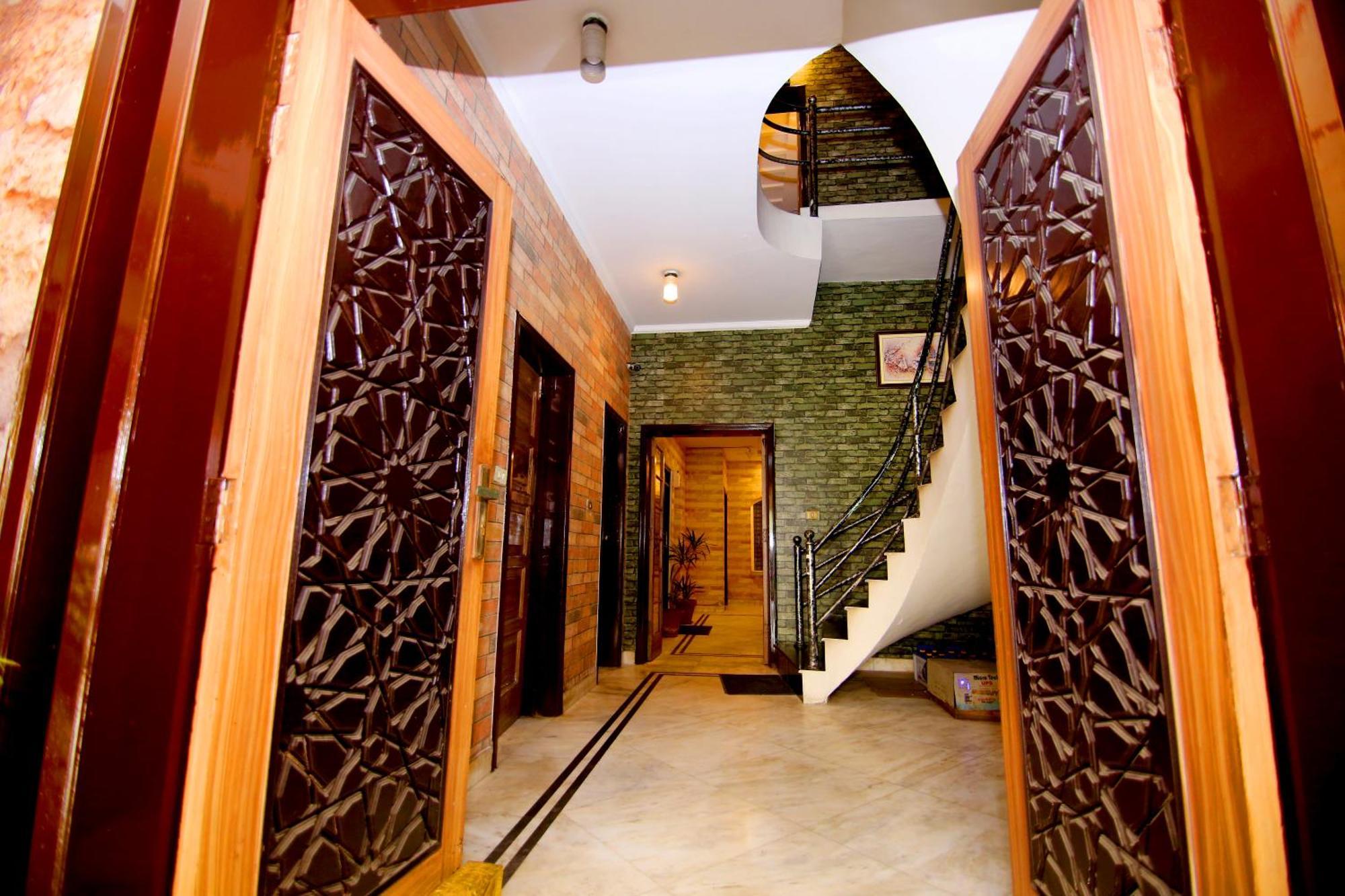 Premier Inn Mall Lahore Luaran gambar