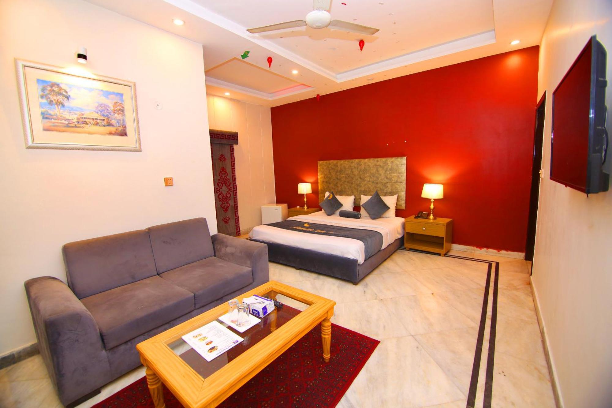 Premier Inn Mall Lahore Luaran gambar