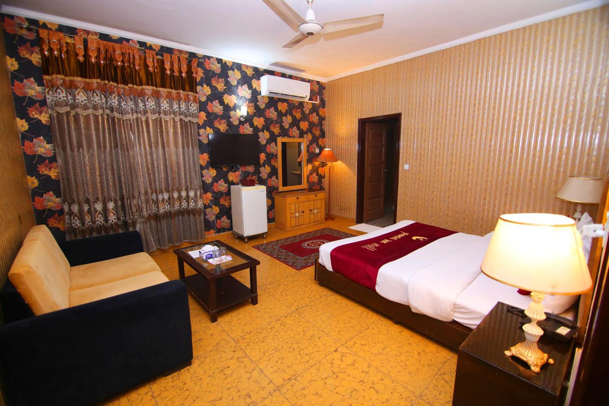 Premier Inn Mall Lahore Luaran gambar